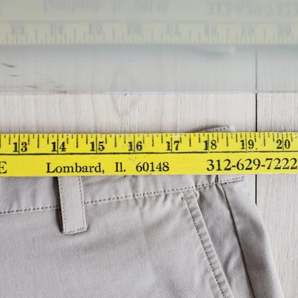 Banana Republic Shorts Mens 40 Beige Performance‎ Tech Golf Chino Pocket